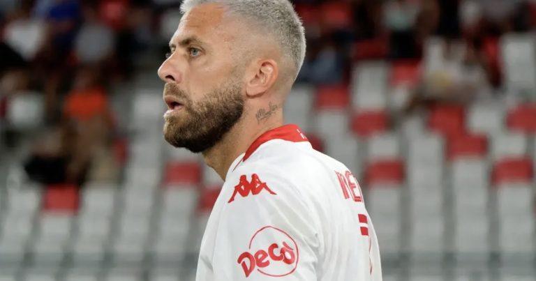 Jeremi Menez karyerasını bitirib