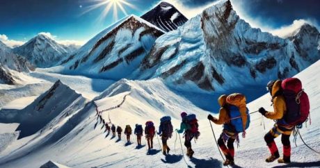 İtkin düşən alpinist barədə müəmma: Everestin sirri açılır?