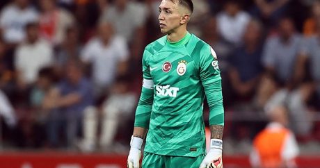 Muslera Uruqvayda məhəllə aldı