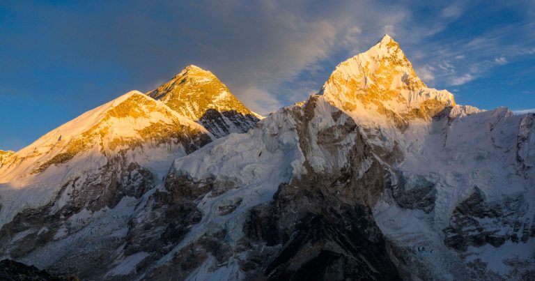 Everest dağı hər il 2 millimetr böyüyür