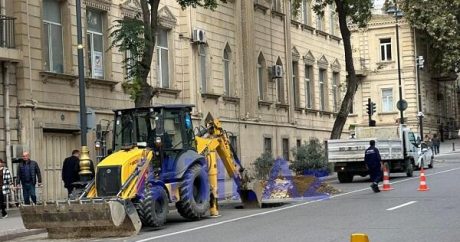 Bakının mərkəzində yol çökdü