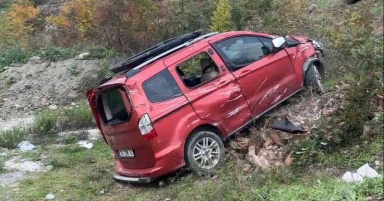 Babasının maşınını qaçıran yeniyetmə qəzaya düşdü – FOTO