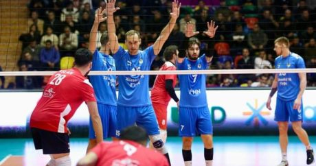 Kişi voleybolçular arasında Yüksək Liqada I turun oyunları keçirildi