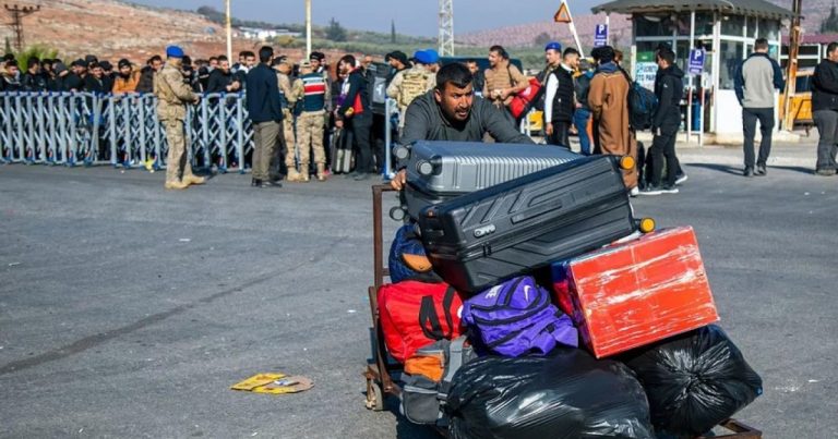 Türkiyədən ölkəsinə qayıdan suriyalıların sayı açıqlandı