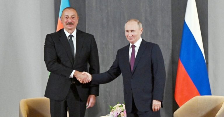 Putin İlham Əliyevə zəng etdi