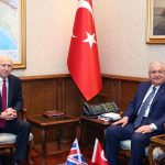 Türkiyə və Böyük Britaniya müdafiə nazirləri arasında telefon danışığı oldu