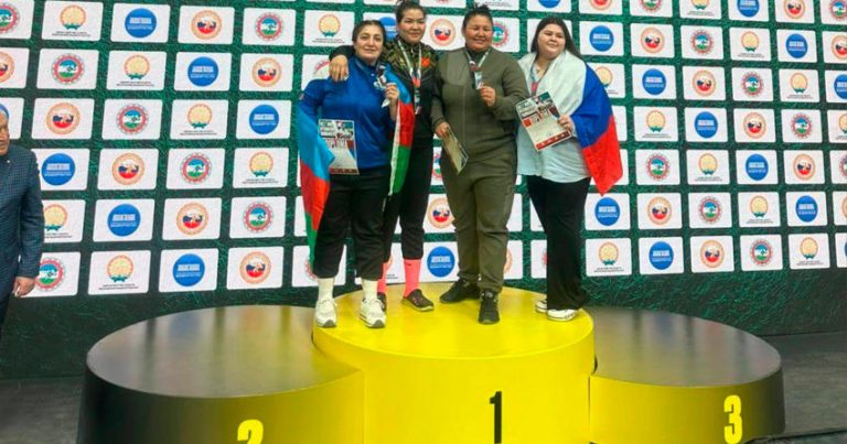 Təmsilçimiz kəmər güləşi üzrə dünya çempionatında gümüş medal qazandı