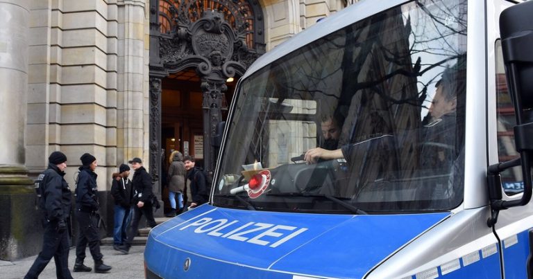 Almaniyanın hava limanlarında polisin kompüter sistemi sıradan çıxdı