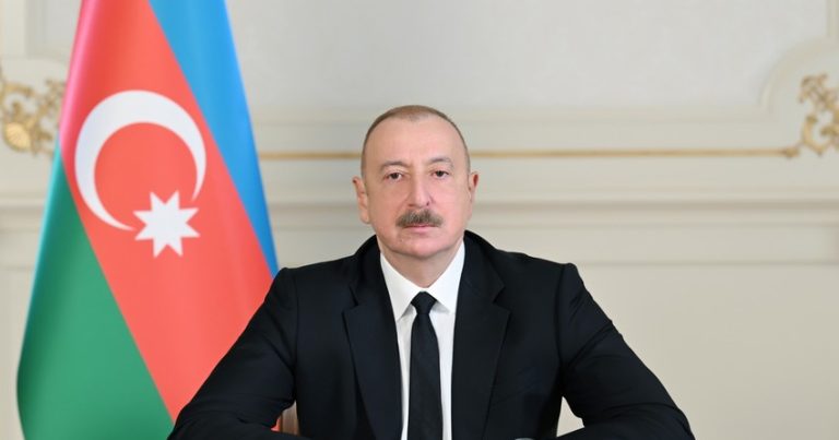 İlham Əliyev Qambiya prezidentini təbrik etdi