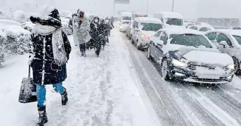 İstanbulda qar xəbərdarlığı: Bəzi uçuşlar ləğv edildi