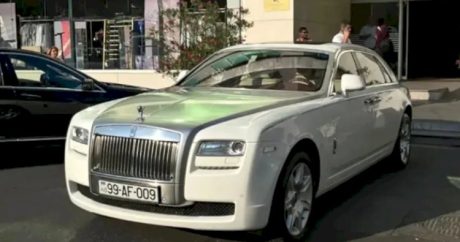 Bakıda  hərraca çıxarılan lüks “Rolls Royce”un sahibi kimdir? – FOTOLAR