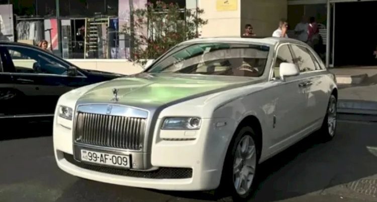 Bakıda  hərraca çıxarılan lüks “Rolls Royce”un sahibi kimdir? – FOTOLAR