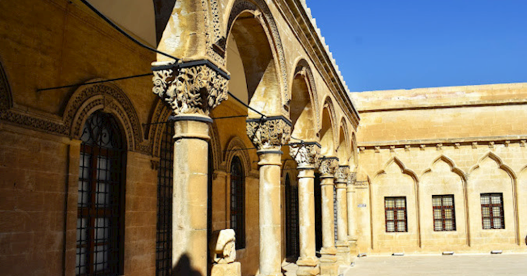 Turistlərin heyran qaldığı, tarixi özündə yaşadan Mardin — FOTOLAR